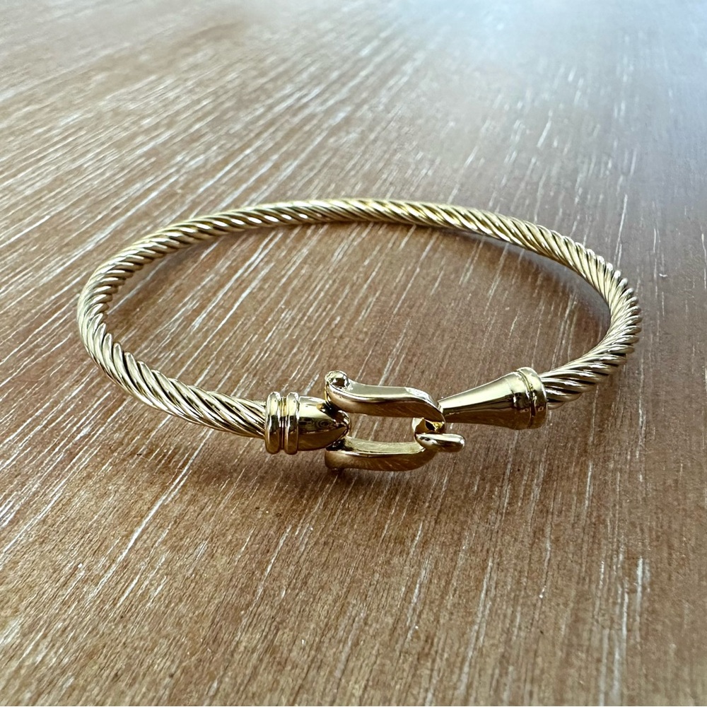 [NEW UNWORN] THE STYLED COLLECTION Anchor Cable Bangle, Gold